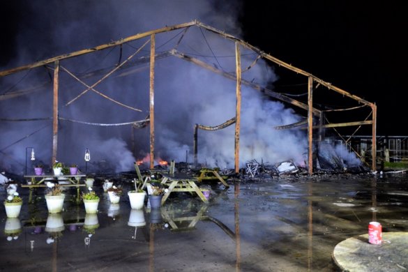 53 paarden gered bij stalbrand manege X-tern