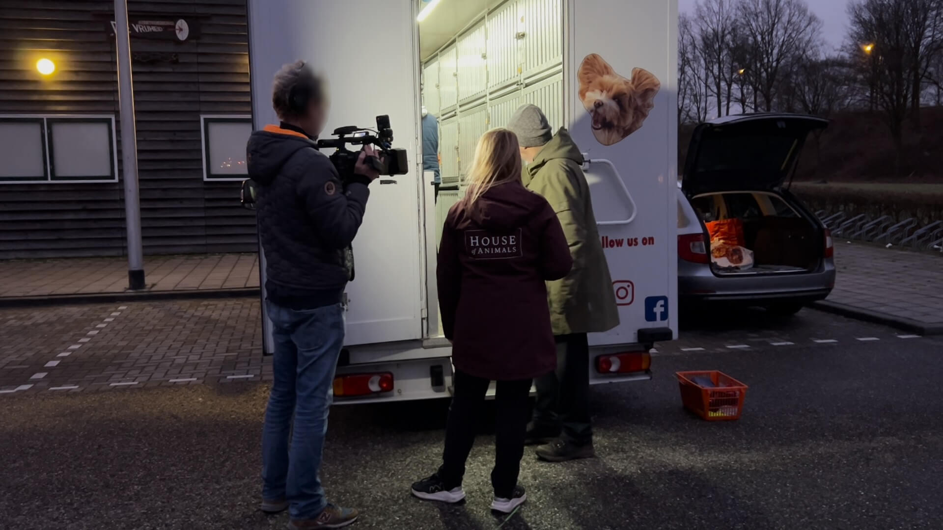 Stichting Pups voor Adoptie haalt bakzeil bij NVWA