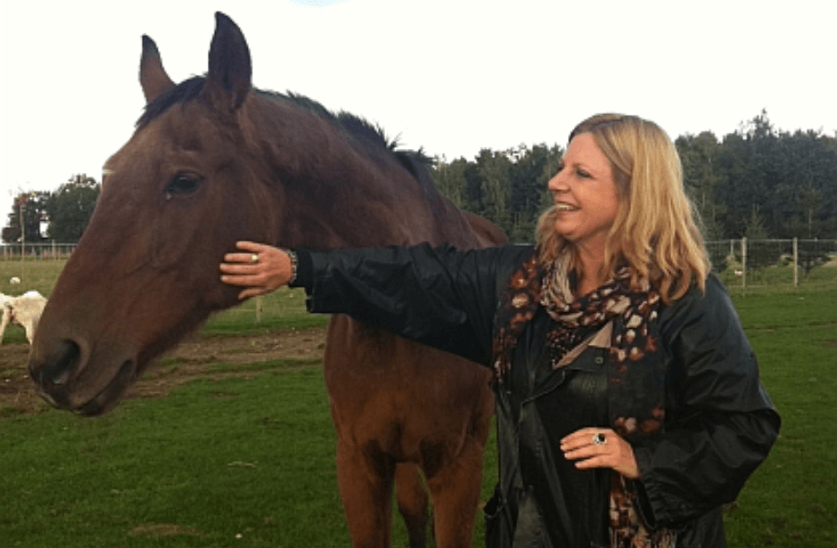 Loretta Schrijver bij Stichting Melief