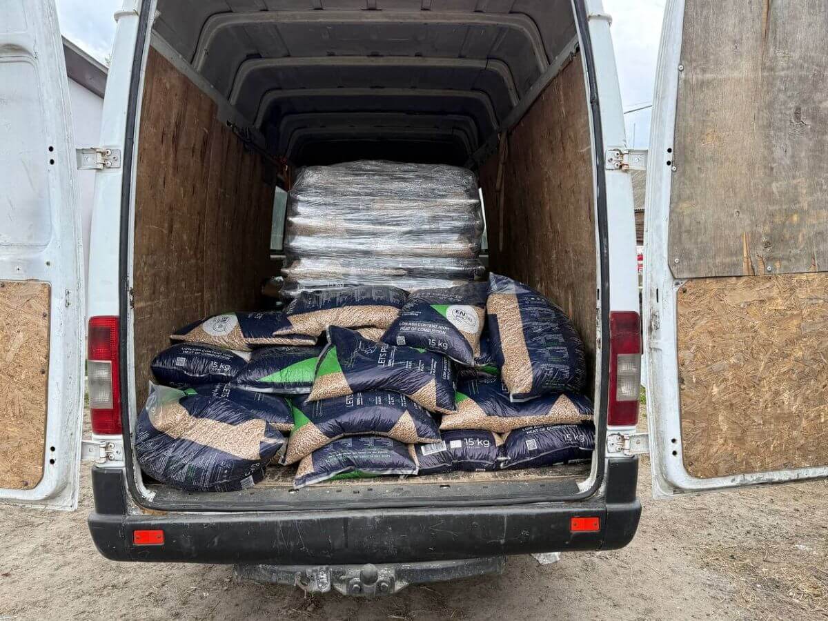 Een busje vol kattengrind! 